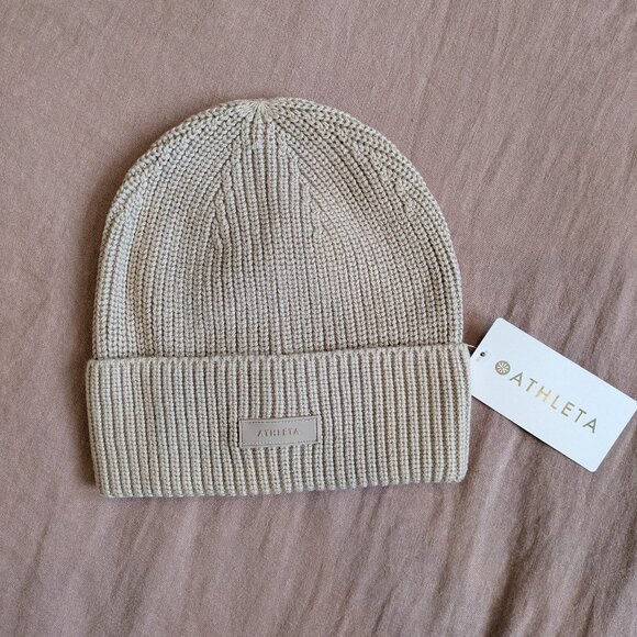 🌸 Athleta Cozy Hour Beanie in Feather Tan Color NWT - Picture 1 of 9